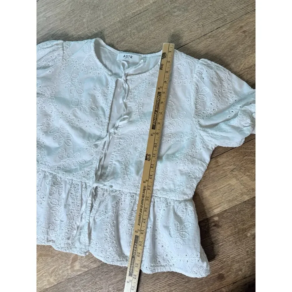 ASTR The Label White Tie Eyelet Blouse Size XL Fits Like Medium Cottagecore Boho